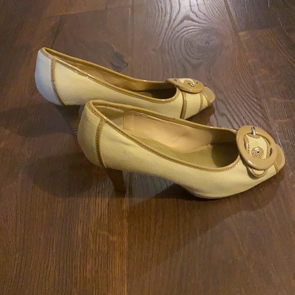 Unlisted Brand Nude Peep Toe heels - Picture 2 of 6